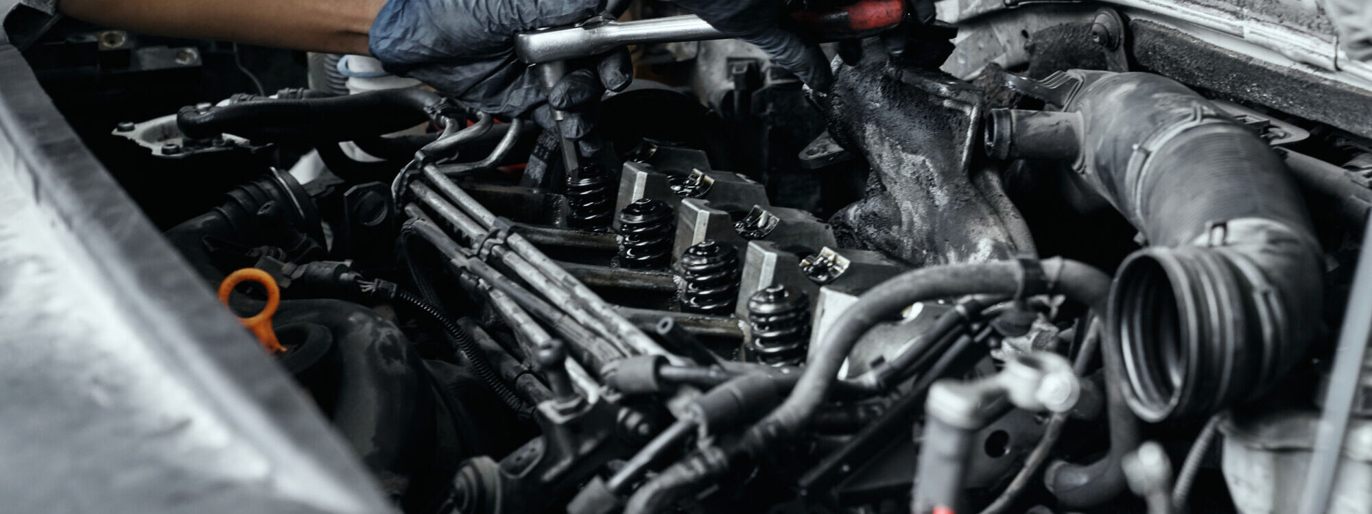 Quels sont les signes indiquant qu’un moteur nécessite un décalaminage ? Colmar